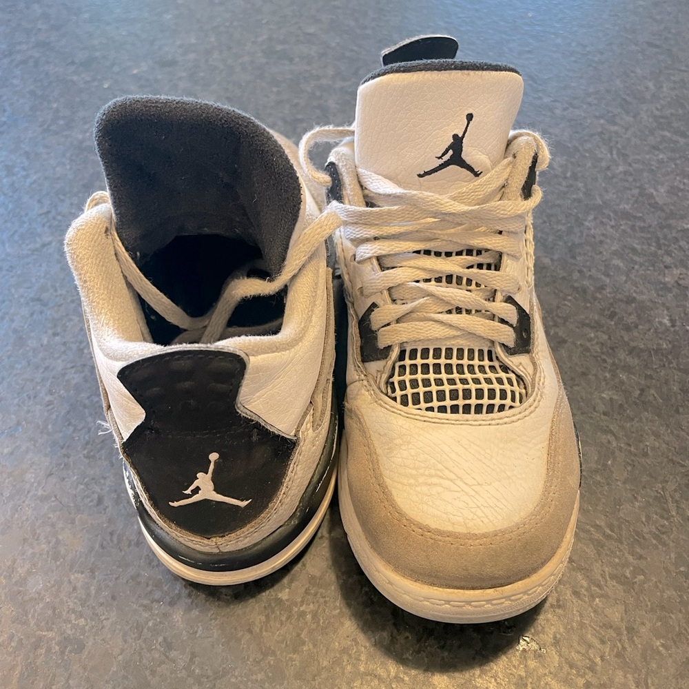 Jordan 4